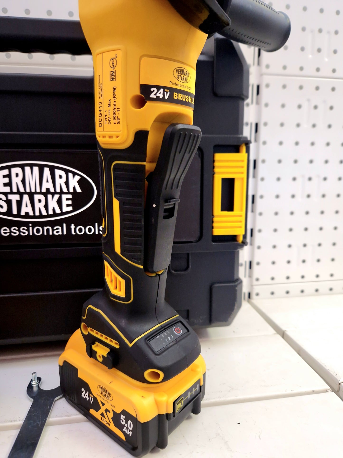 Акумулаторен ъглошлайф 125мм VermarkStarke 24v 6Ah