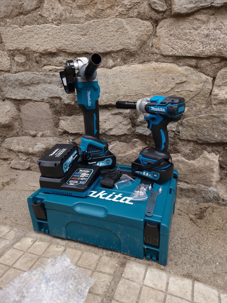 Промо комплект: Ударен Гайковерт/Винтоверт 36V 8Ah Makita 850N/m + Aкумулаторен ъглошлайф Makita 36V 8Ah
