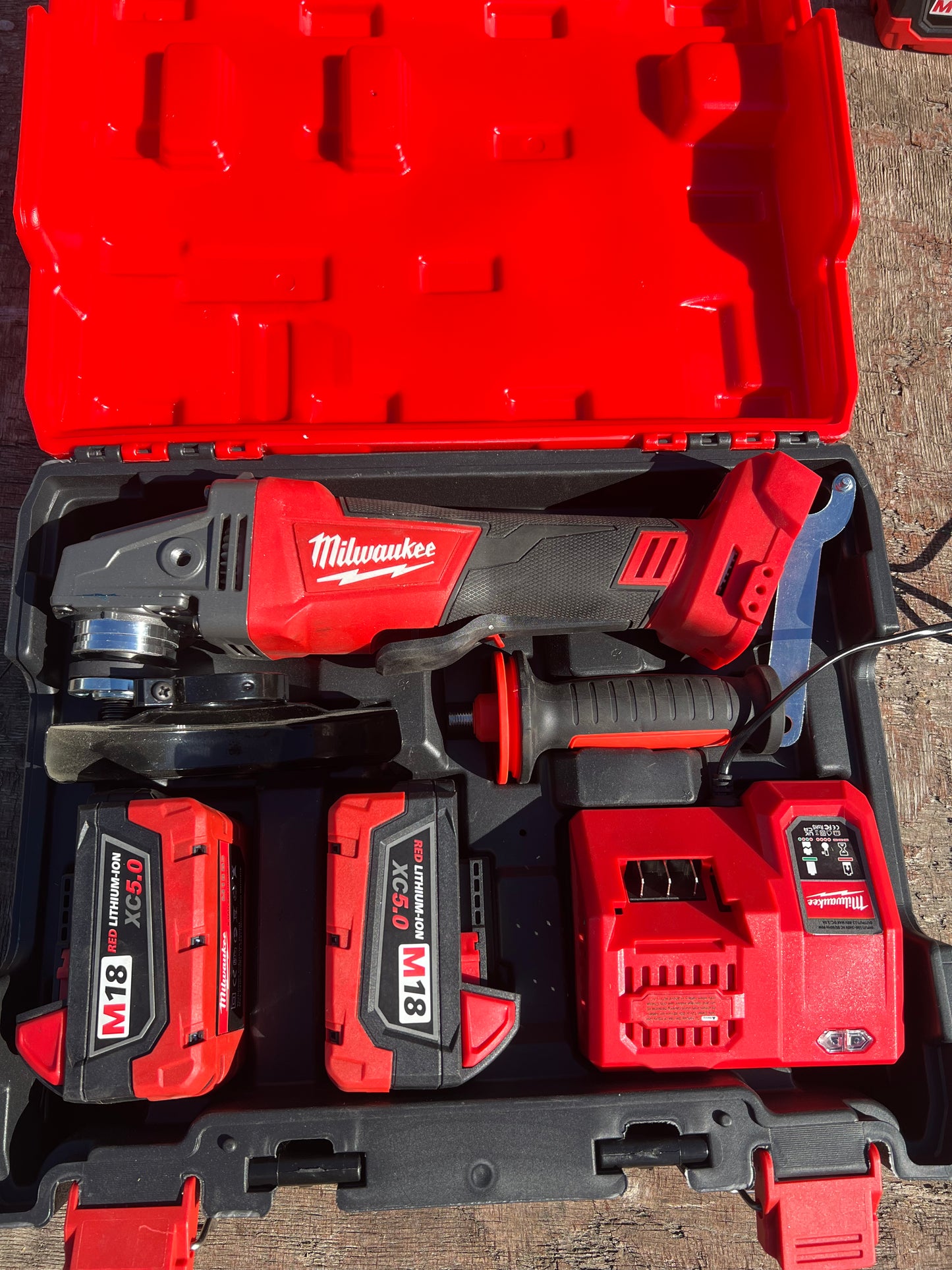 Акумулаторен Безчетков Ъглошлайф - Milwaukee 18V5Ah 1200W