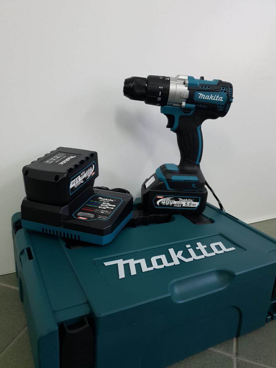 Ударен винтоверт Makita 40v 8Ah