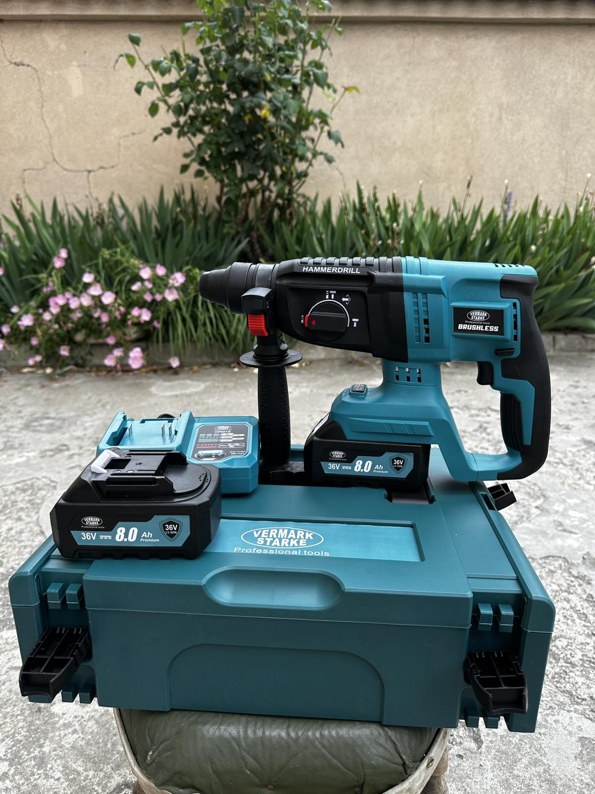 Безчетков Акумулаторен перфоратор VermarkStarke 36V 8Ah 1200W SDS-Plus с 2 батерии