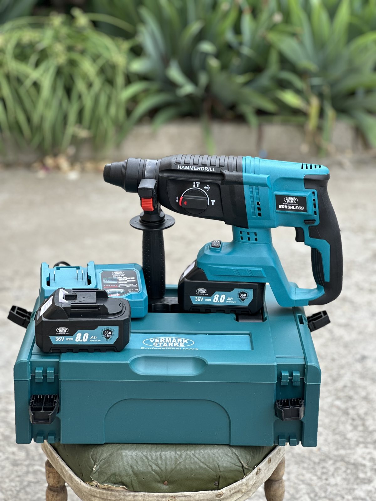 Безчетков Акумулаторен перфоратор VermarkStarke 36V 8Ah 1200W SDS-Plus с 2 батерии